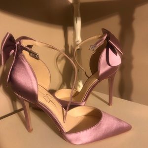 Jessica Simpson bow pumps